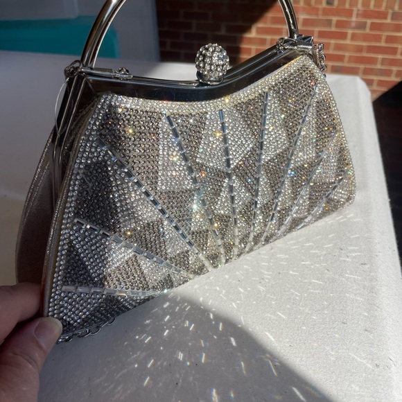 Art Deco Style Elegant Silver Clutch Bag - Picture 2 of 9